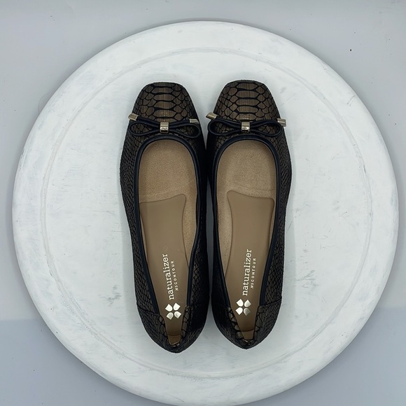 NWOT-Naturalizer Dove Wedge Flats - Picture 11 of 15